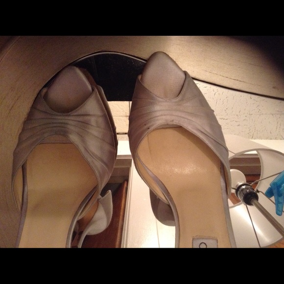 Classy Jimmy Choo - Picture 6 of 6